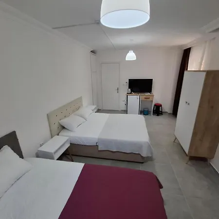 מלון Evim Palace *