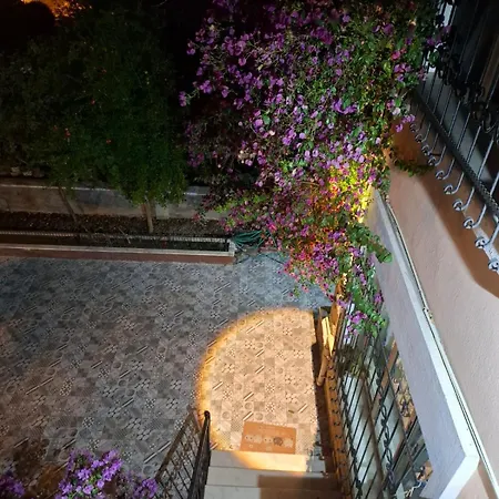 Evim Palace Hotel *