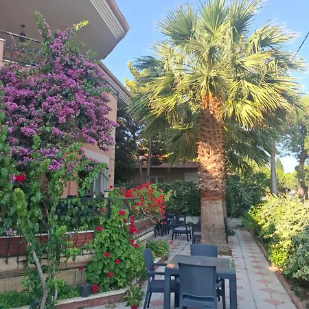 Evim Palace Hotel *